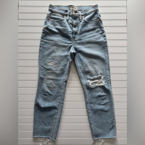 Madewell Denim - Madewell The Momjean in Ellendale Wash: Raw-Hem Edition - Size 27